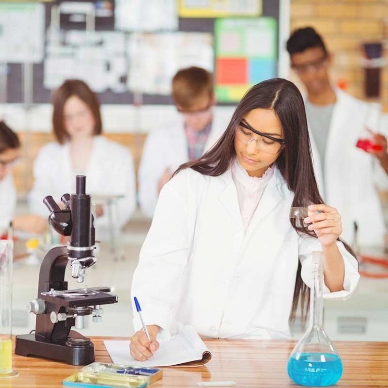 DIDÁCTICA DE ENSEÑANZA DE LA CIENCIA Y TECNOLOGIA DE LA EDUCACION SECUNDARIA